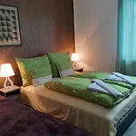 Varazsfa Vendeghaz Penzion 3*